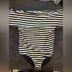 Rachel Black and White Garment